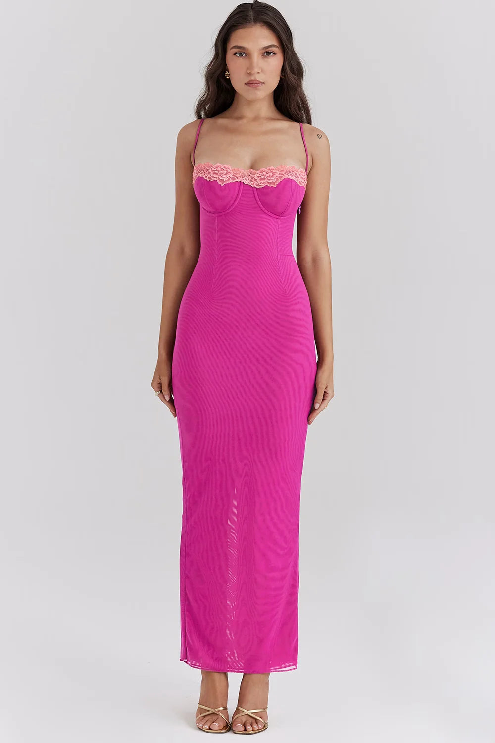 Form-fitting midi dress in Sonja color with elegant lace accents, ideal for chic occasions and everyday wear.