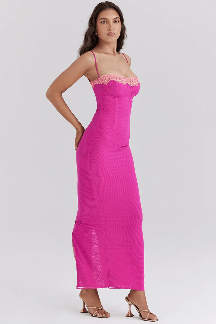 Sonja midi dress in form-fitting style with delicate lace details, perfect for a elegant and sophisticated look.
