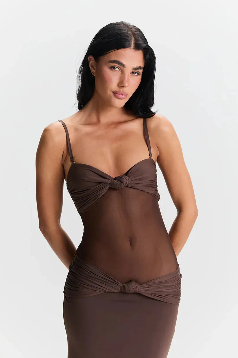 Strapless maxi dress in Giavonna color with a modern design, perfect for versatile styling.