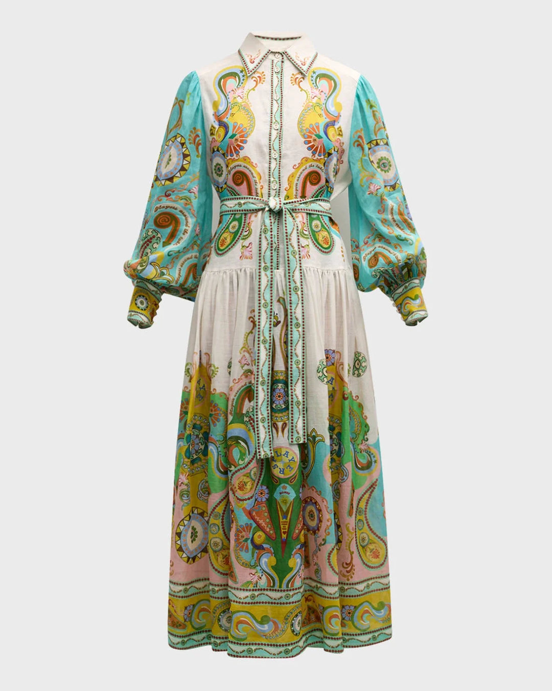 Anneliese maxi dress with paisley print, featuring balloon sleeves. Feminine and flowy, perfect for a casual summer look.