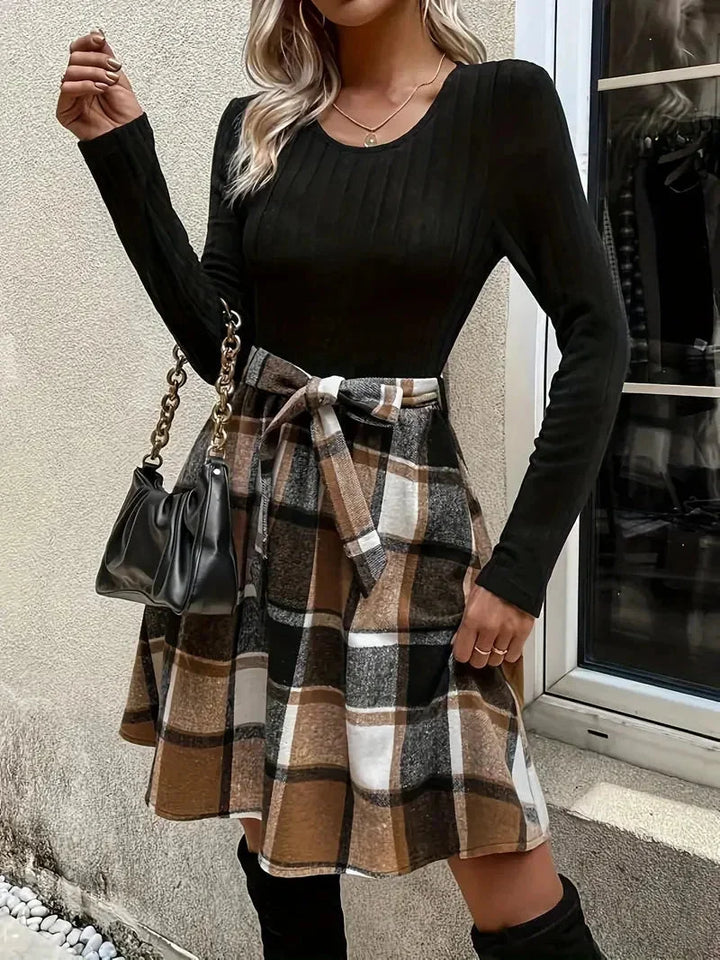 Azucena - Black fitted top with A-line check skirt, made of stretchy fabric, perfect for casual outings or a day at the…