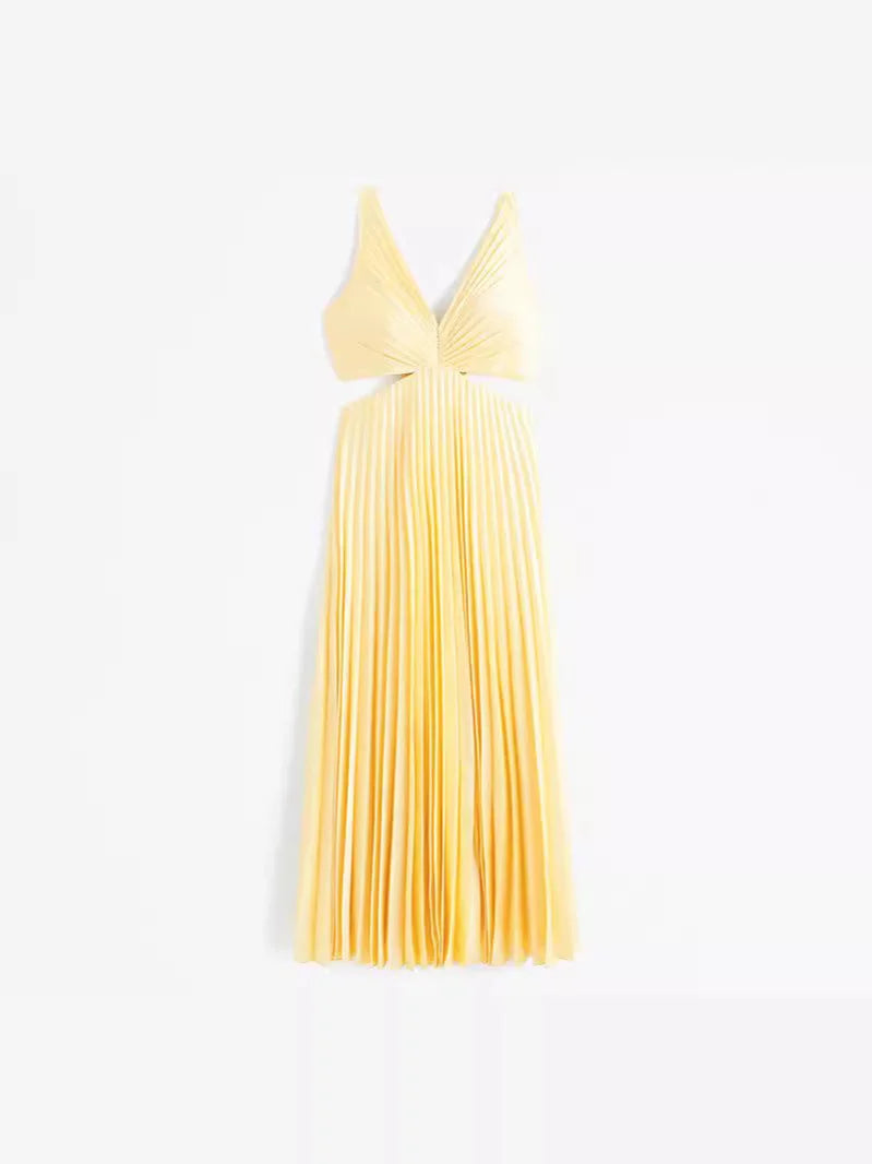 Yellow pleated maxi dress with plunging neckline from Noah. Flowy and vibrant, perfect for summer occasions.