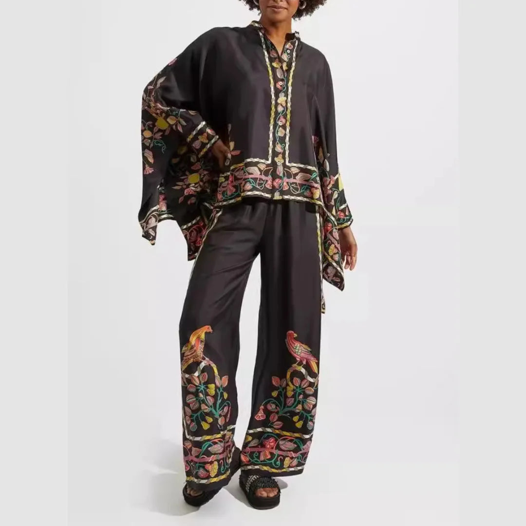 "Black2 set featuring a bohemian design in Aryiah material, perfect for versatile styling on spring days."