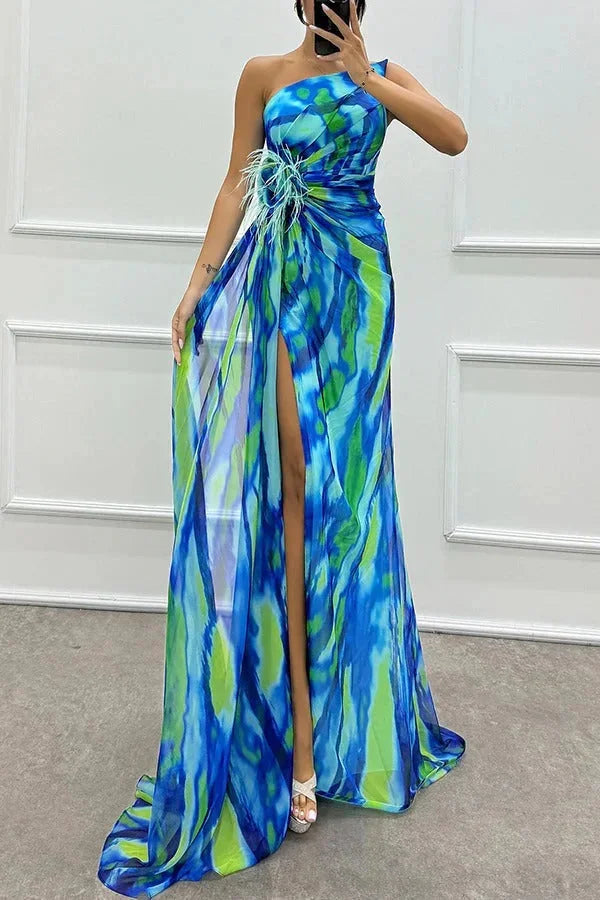 Lilyanne maxi dress in floral print with side slit, perfect for summer.