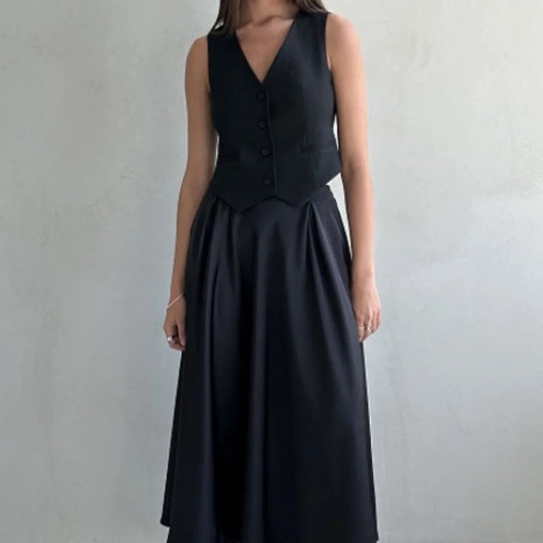 Black high-waist skirt for women by Amarii with a flowing design, made from comfortable and soft fabric.