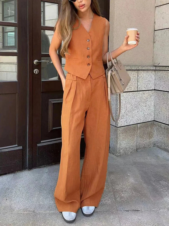 Sleeveless top and wide-leg pants set in a Beautiful design, perfect for casual chic looks or lounging.