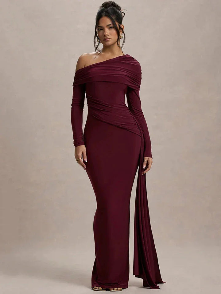 Off-shoulder draped top in Shelby color. Ultra-soft fabric with an elegant design, perfect for a chic look.